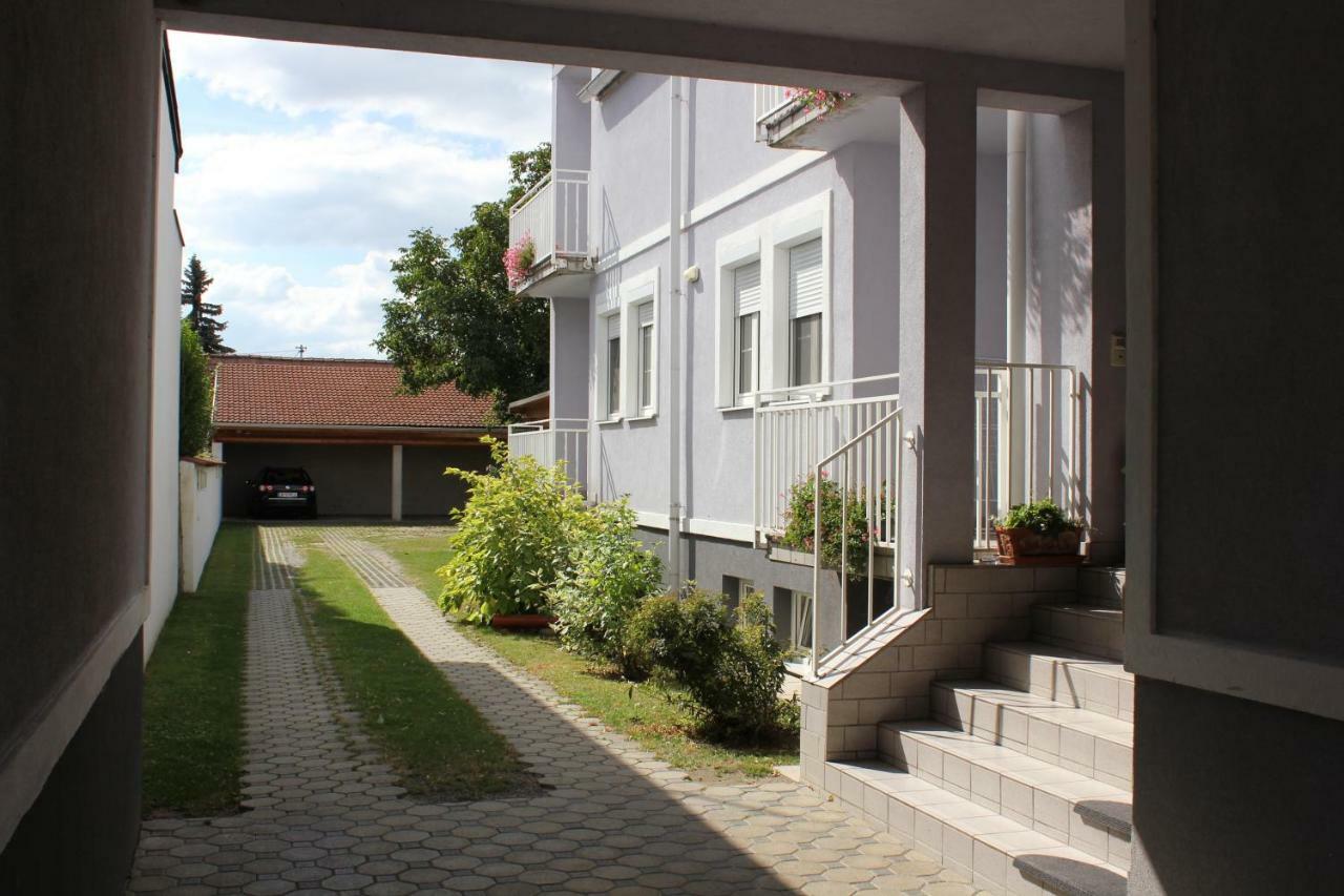Appartement Berni Strebersdorf Exterior photo